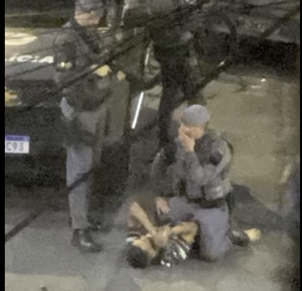 PMs do CAEP agridem homem negro em Paraisópolis