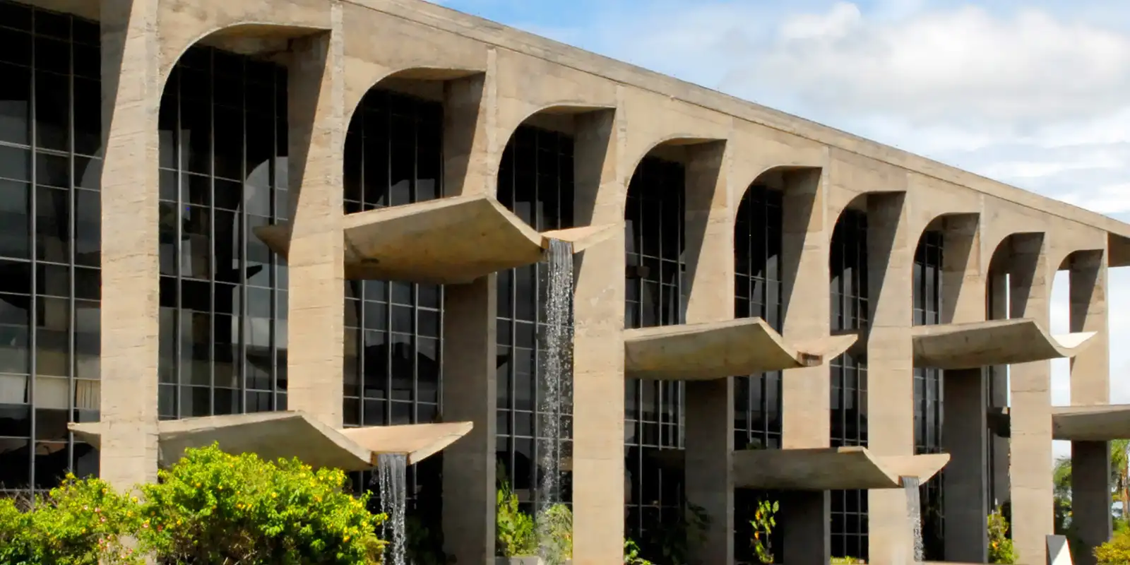 Secretaria nacional de segurança pública: o desafio na construção de uma política pública eficaz e em consonância com a constituição federal