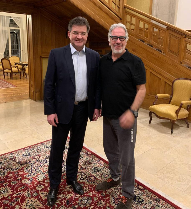 “…E o mais importante, amigo”: os encontros de Jeffrey Epstein com Miroslav Lajčák
