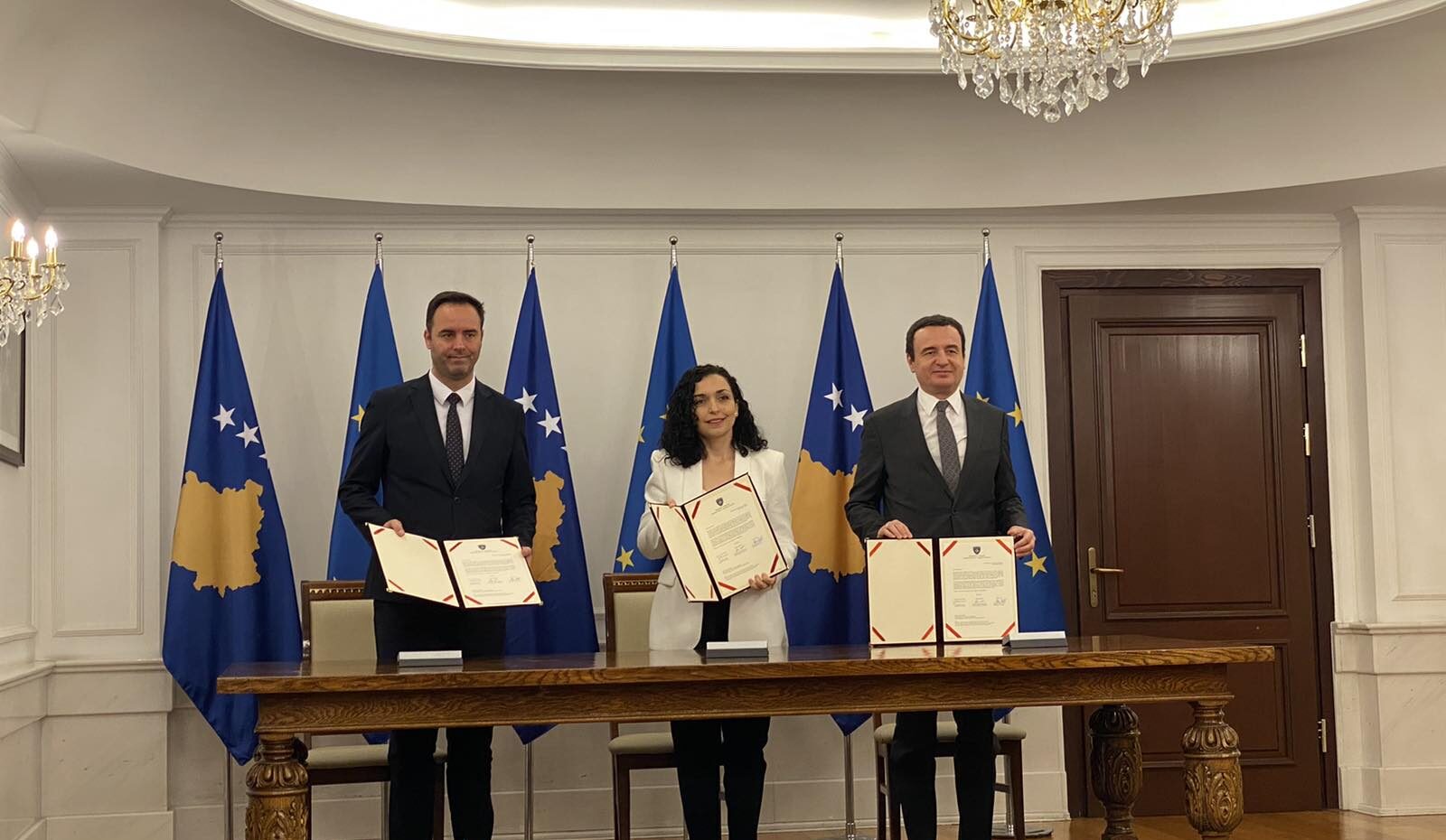 A disputa pela presidência deixa o Kosovo numa encruzilhada entre o progresso e o confronto