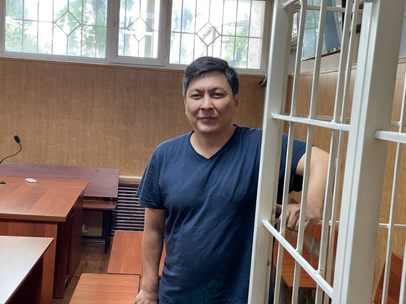 Tribunal Superior do Quirguistão mantém rótulo de ‘extremista’ contra o veículo investigativo Kloop