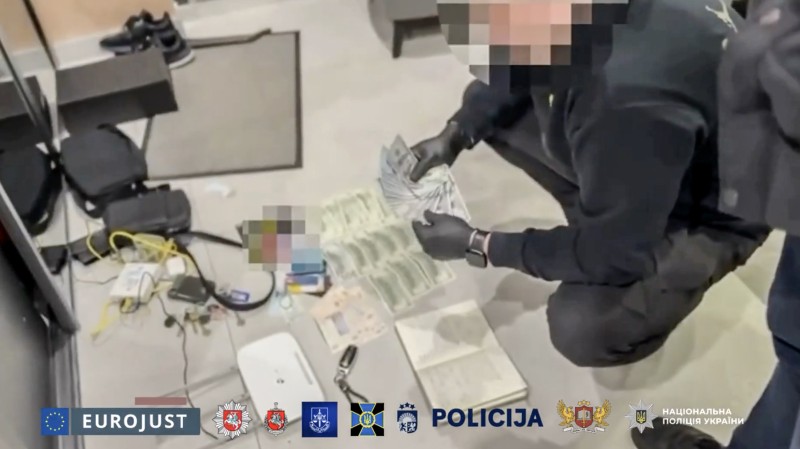 Operação apoiada pela Eurojust derruba call center fraudulento ucraniano