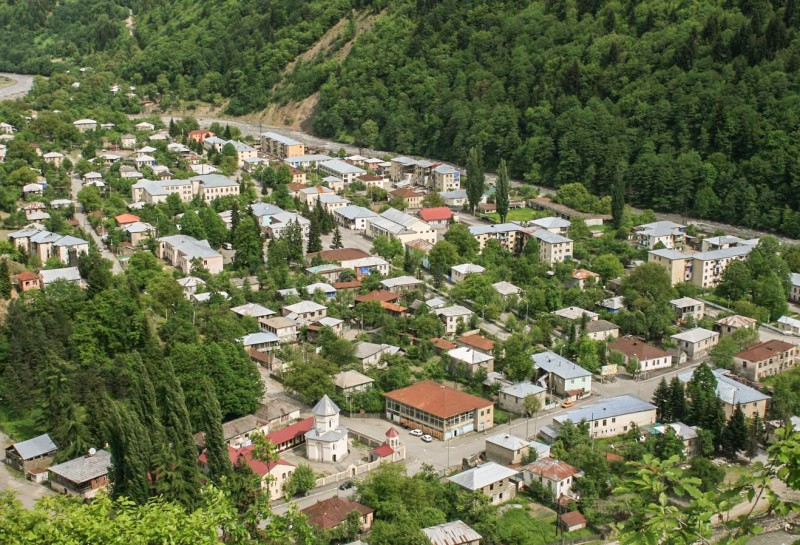 Ex-prefeito é preso na Geórgia por causa de licença de hotel concedida à empresa da esposa