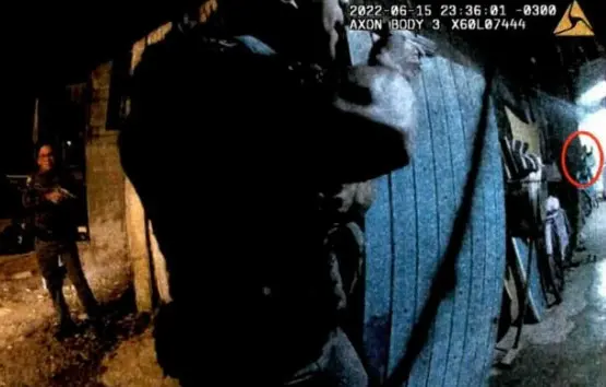 Promotor pede absolvi&ccedil;&atilde;o e j&uacute;ri inocenta PMs acusados de matar jovem negro no Guaruj&aacute; (SP)