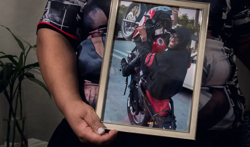 Entregador desarmado &eacute; morto por GCM em SP; fam&iacute;lia denuncia execu&ccedil;&atilde;o