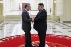 Degelo entre Pequim e Pyongyang não deixa escapatória aos norte-coreanos