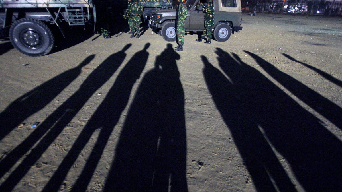 Ex-espiões do exército presos em Bangladesh