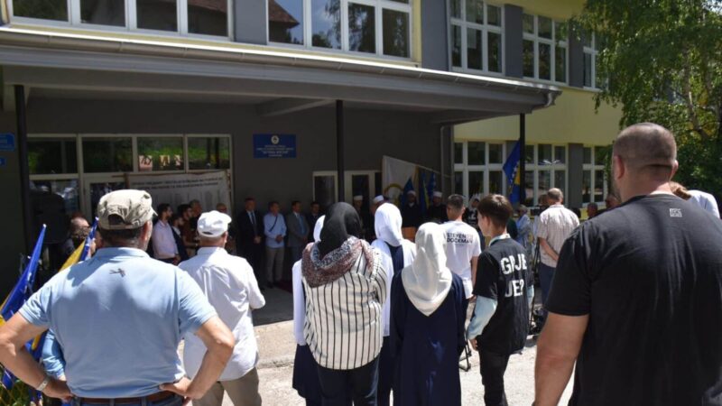 Implicados, mas intocáveis: sérvios escapam da justiça por crime de guerra na Bósnia em 1992