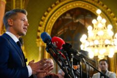 O caminho da Hungria de regresso ao Estado de Direito passa pelo TPI