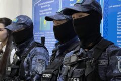 Cazaquistão prende ativistas por protesto pacífico em Xinjiang