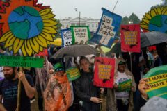 Direitos Necessários para Orientar a Eliminação Global dos Combustíveis Fósseis