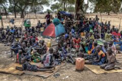 Sudão do Sul: Ambos os lados bloqueiam a ajuda e deslocam civis