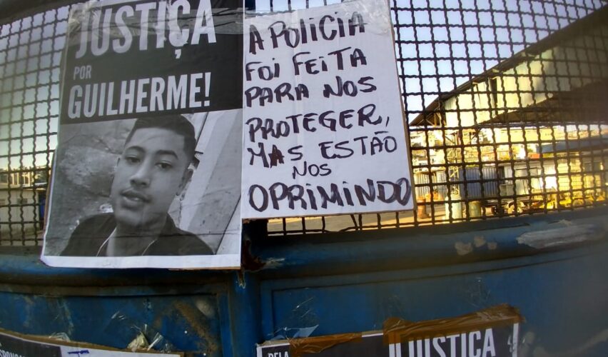 &lsquo;Conseguiram me torturar de novo&rsquo;, diz m&atilde;e ap&oacute;s 4&ordm; adiamento de j&uacute;ri de ex-PMs acusados de matar adolescente