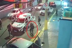 PM morto em SP foi baleado um minuto ap&oacute;s disparos feitos por colegas contra assaltantes