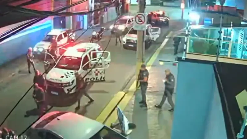 Testemunhas dizem ter visto s&oacute; uma arma com assaltantes no caso em que PM foi morto em SP